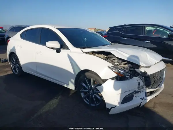 3MZBN1V35JM256407 2018 MAZDA 3 - Image 1