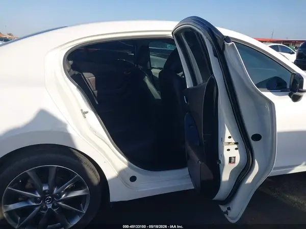 3MZBN1V35JM256407 2018 MAZDA 3 - Image 8