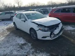 3MZBN1V35JM256519 2018 MAZDA 3