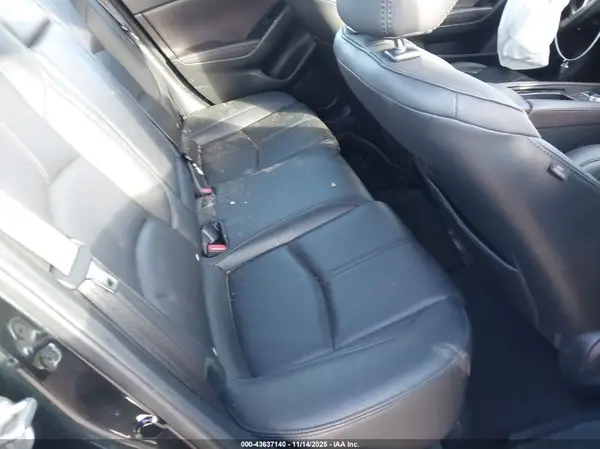 3MZBN1V35JM258819 2018 MAZDA 3 - Image 8