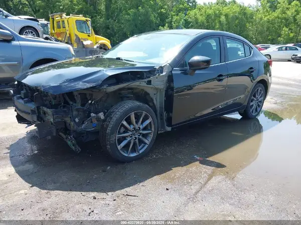 3MZBN1V35JM259226 2018 MAZDA 3 - Image 2