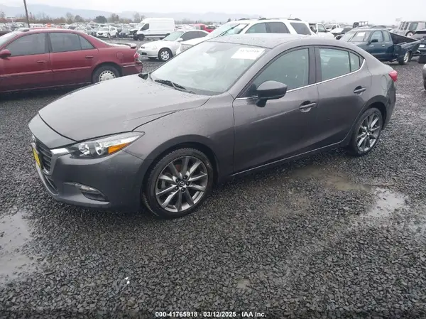 3MZBN1V35JM260571 2018 MAZDA 3 - Image 2