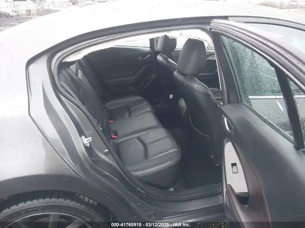 3MZBN1V35JM260571 2018 MAZDA 3 - Image 8