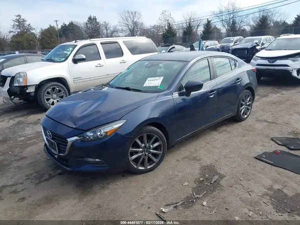 3MZBN1V35JM266046 2018 MAZDA 3 - Image 2