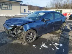 3MZBN1V35JM267536 2018 MAZDA 3