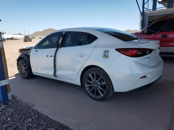 3MZBN1V35JM269982 2018 MAZDA 3 - Image 2