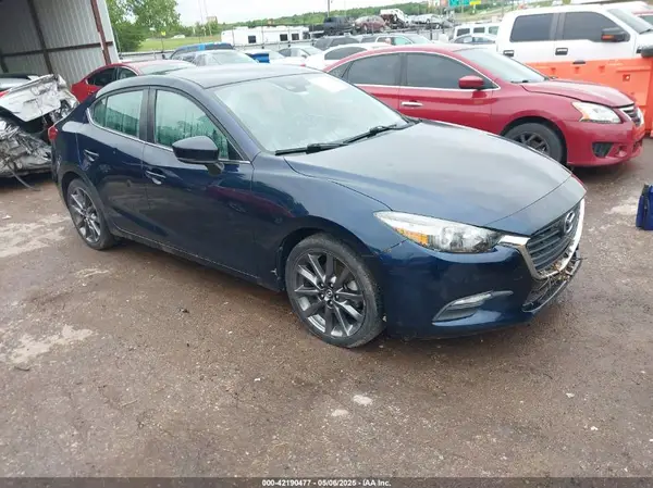 3MZBN1V35JM271392 2018 MAZDA 3 - Image 1