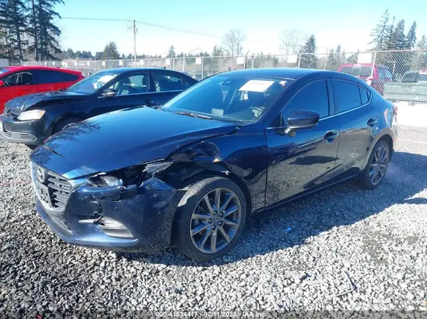 3MZBN1V35JM271831 2018 MAZDA 3 - Image 2