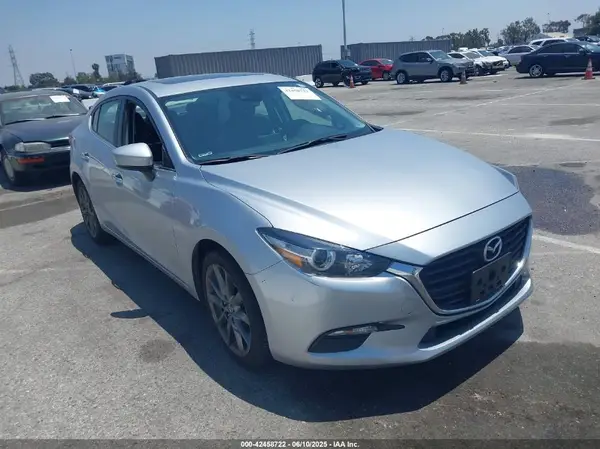 3MZBN1V35JM272638 2018 MAZDA 3 - Image 1