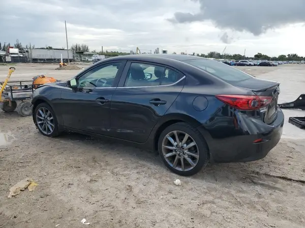 3MZBN1V36JM158437 2018 MAZDA 3 - Image 2