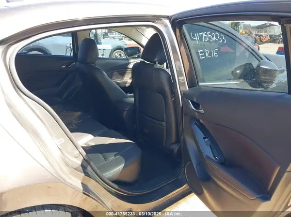 3MZBN1V36JM166098 2018 MAZDA 3 - Image 8
