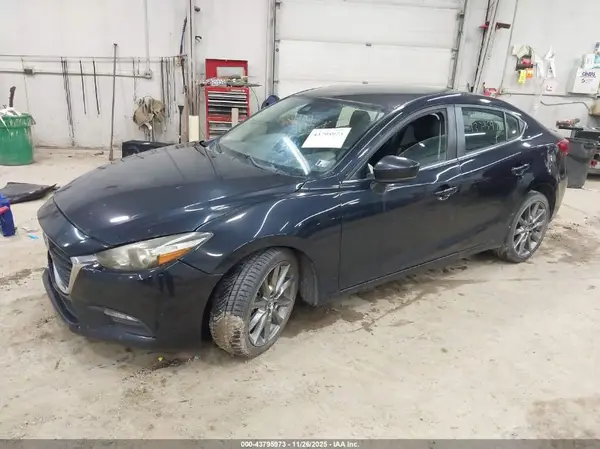 3MZBN1V36JM170183 2018 MAZDA 3 - Image 2