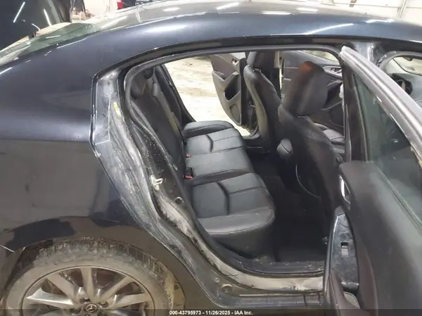 3MZBN1V36JM170183 2018 MAZDA 3 - Image 8