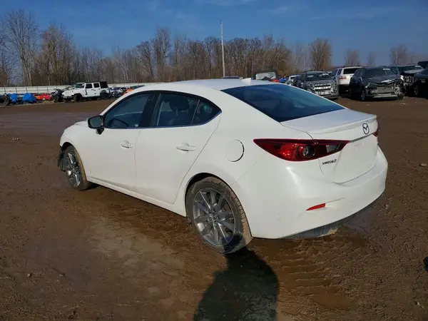 3MZBN1V36JM172628 2018 MAZDA 3 - Image 2
