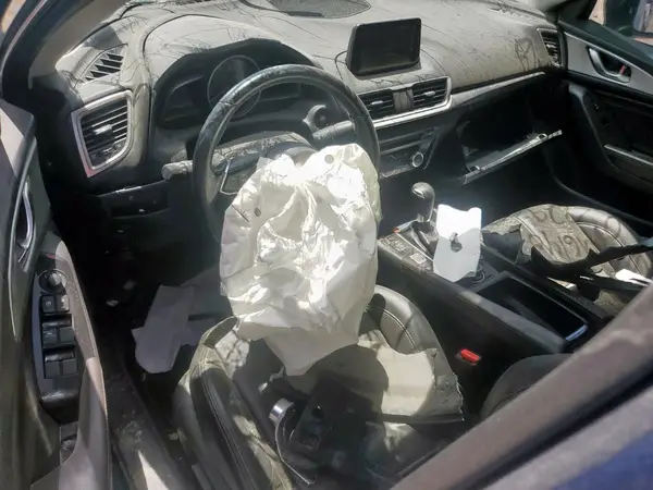 3MZBN1V36JM172936 2018 MAZDA 3 - Image 8