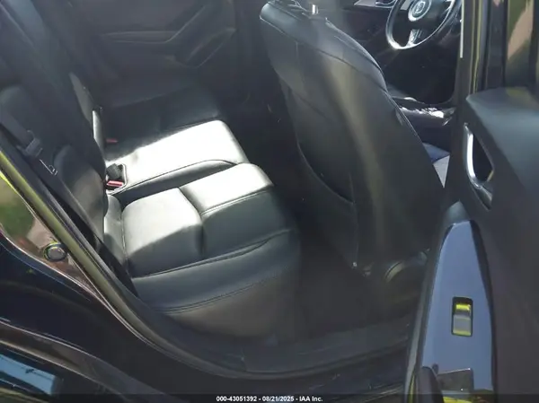 3MZBN1V36JM173228 2018 MAZDA 3 - Image 8