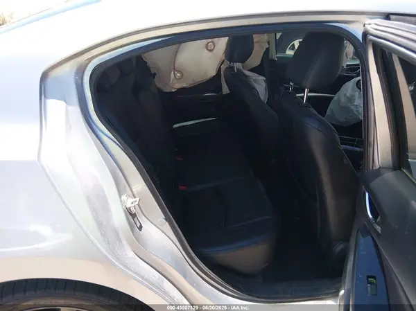 3MZBN1V36JM189056 2018 MAZDA 3 - Image 8