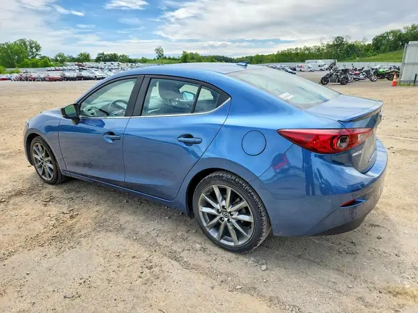 3MZBN1V36JM189221 2018 MAZDA 3 - Image 2