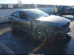 3MZBN1V36JM189686 2018 MAZDA 3