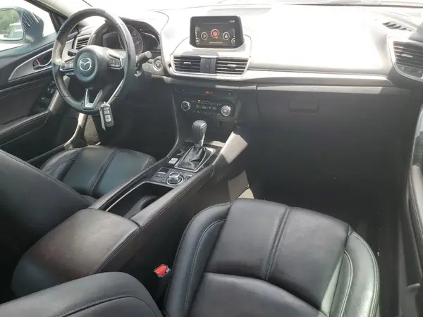 3MZBN1V36JM197805 2018 MAZDA 3 - Image 8