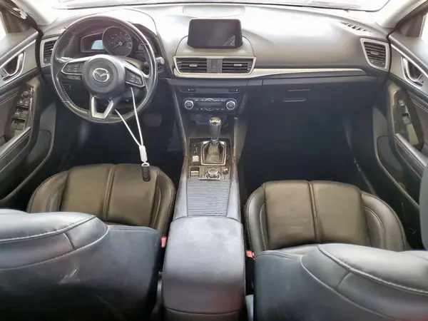 3MZBN1V36JM199540 2018 MAZDA 3 - Image 8