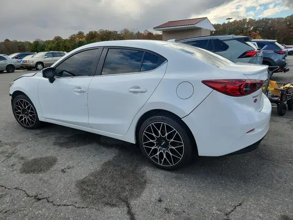 3MZBN1V36JM199862 2018 MAZDA 3 - Image 2