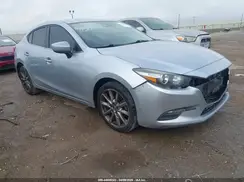 3MZBN1V36JM200458 2018 MAZDA 3
