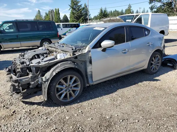 3MZBN1V36JM200539 2018 MAZDA 3 - Image 1