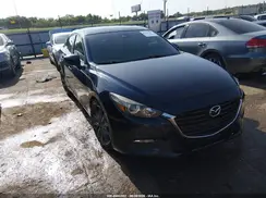 3MZBN1V36JM200699 2018 MAZDA 3