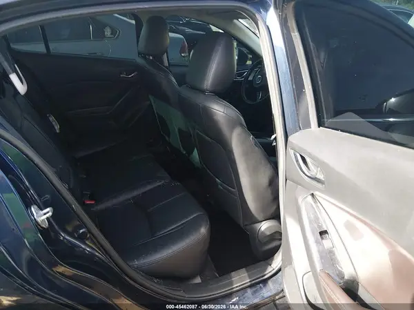3MZBN1V36JM200699 2018 MAZDA 3 - Image 8
