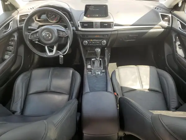 3MZBN1V36JM202372 2018 MAZDA 3 - Image 8