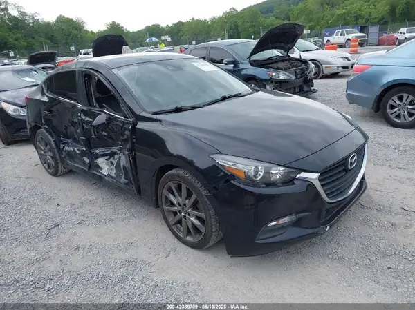 3MZBN1V36JM202498 2018 MAZDA 3 - Image 1