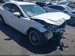 3MZBN1V36JM203294 2018 MAZDA 3