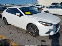 3MZBN1V36JM203943 2018 MAZDA 3