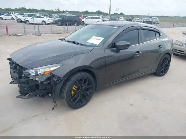 3MZBN1V36JM204977 2018 MAZDA 3 - Image 2