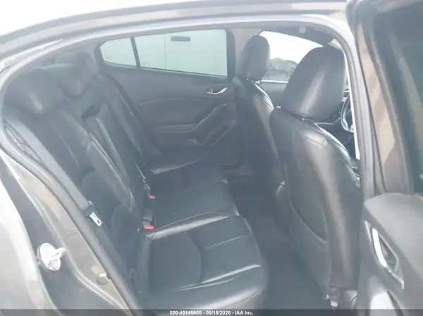 3MZBN1V36JM204977 2018 MAZDA 3 - Image 8