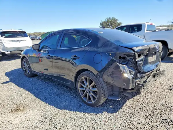 3MZBN1V36JM207037 2018 MAZDA 3 - Image 2