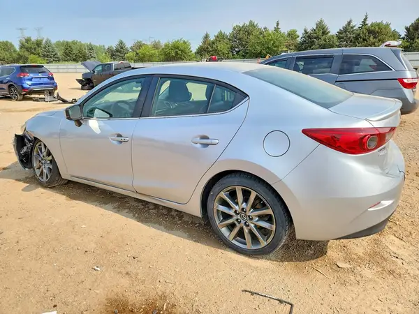 3MZBN1V36JM209810 2018 MAZDA 3 - Image 2