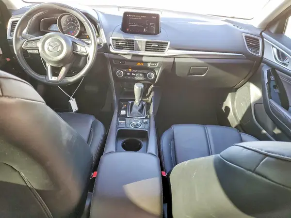 3MZBN1V36JM211153 2018 MAZDA 3 - Image 8