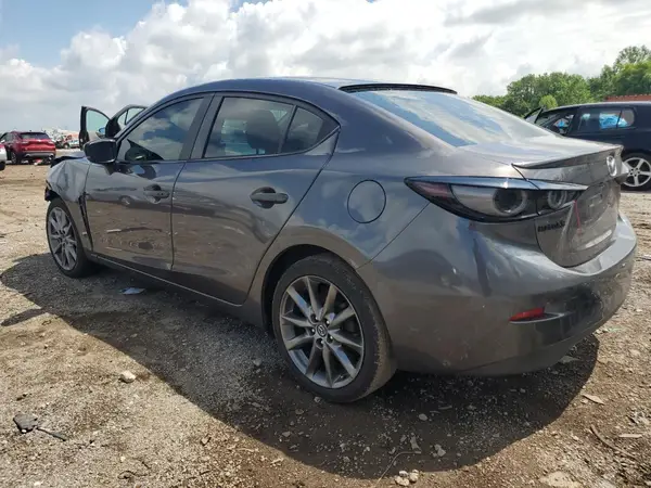 3MZBN1V36JM249806 2018 MAZDA 3 - Image 2