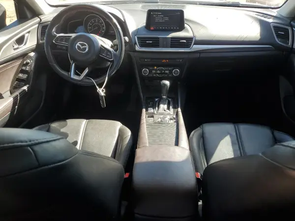 3MZBN1V36JM257498 2018 MAZDA 3 - Image 8