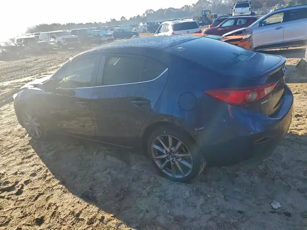 3MZBN1V36JM257971 2018 MAZDA 3 - Image 2