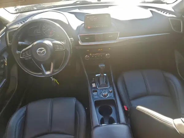 3MZBN1V36JM257971 2018 MAZDA 3 - Image 8