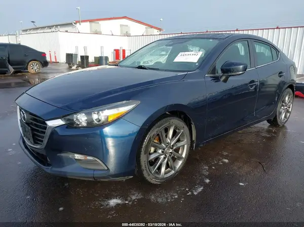 3MZBN1V36JM262863 2018 MAZDA 3 - Image 2