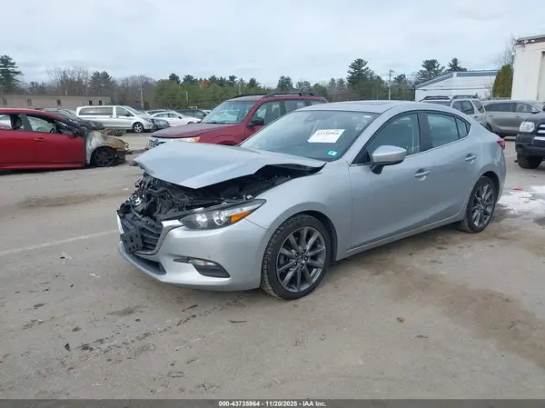 3MZBN1V36JM265102 2018 MAZDA 3 - Image 2