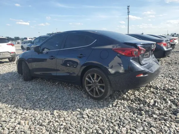 3MZBN1V36JM274902 2018 MAZDA 3 - Image 2
