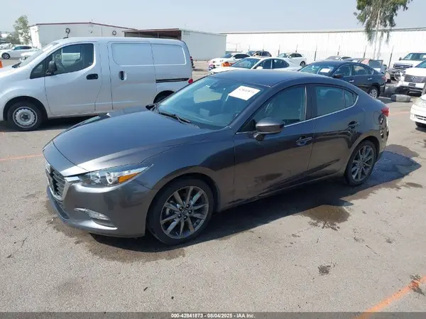 3MZBN1V36JM277184 2018 MAZDA 3 - Image 2
