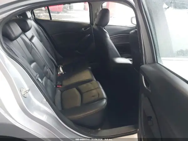 3MZBN1V37JM159936 2018 MAZDA 3 - Image 8
