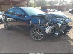 3MZBN1V37JM163050 2018 MAZDA 3