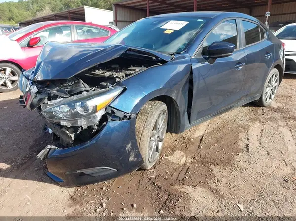 3MZBN1V37JM163050 2018 MAZDA 3 - Image 2
